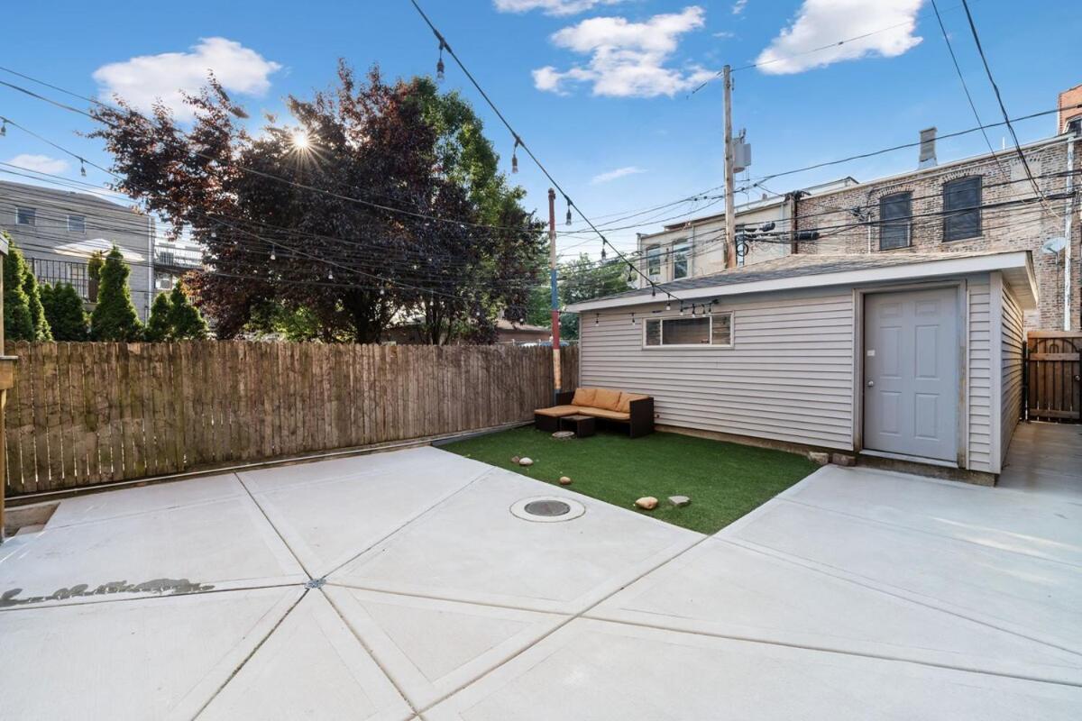 Stylish 2Br Urban Retreat In River West Chicago Exteriör bild