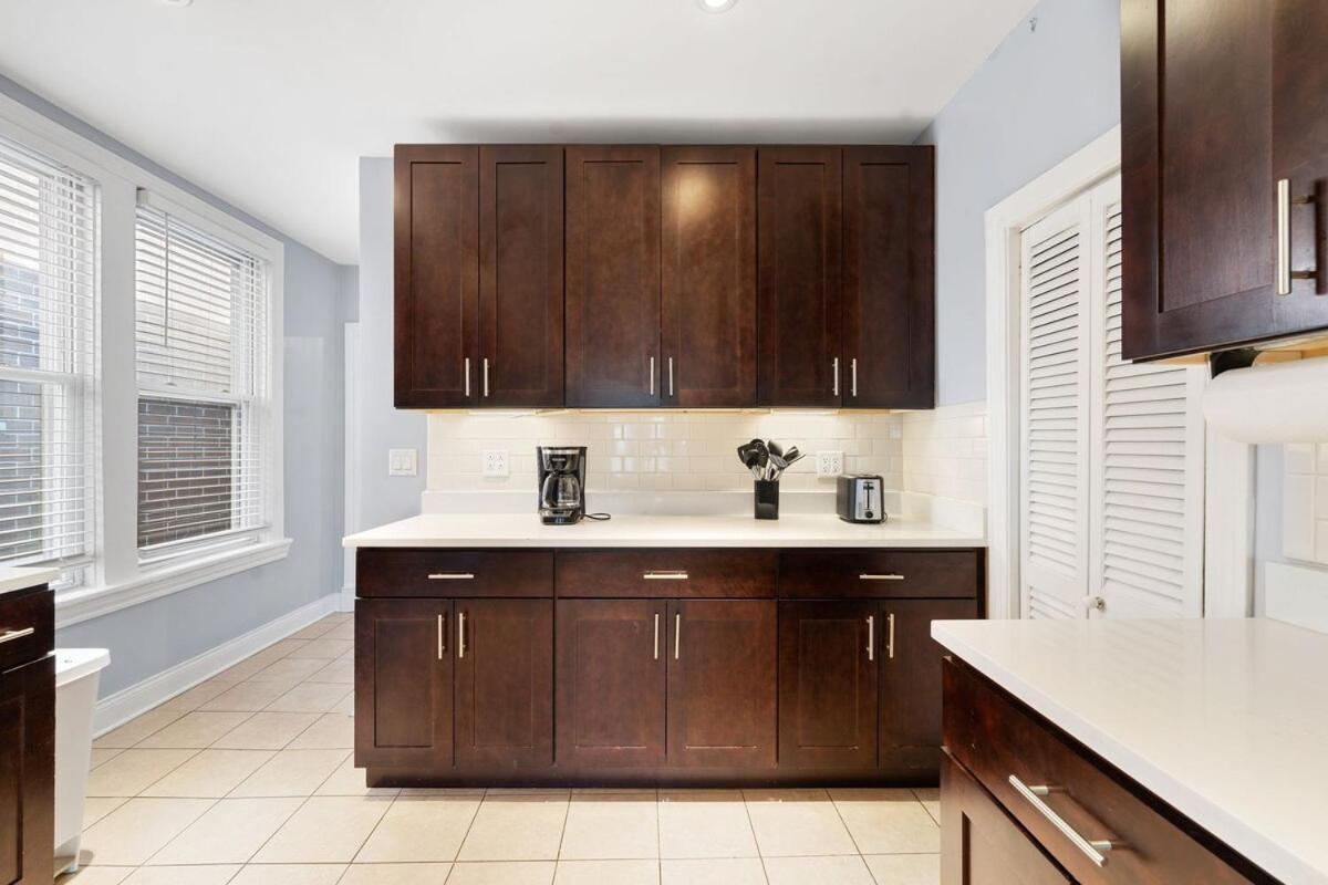 Stylish 2Br Urban Retreat In River West Chicago Exteriör bild